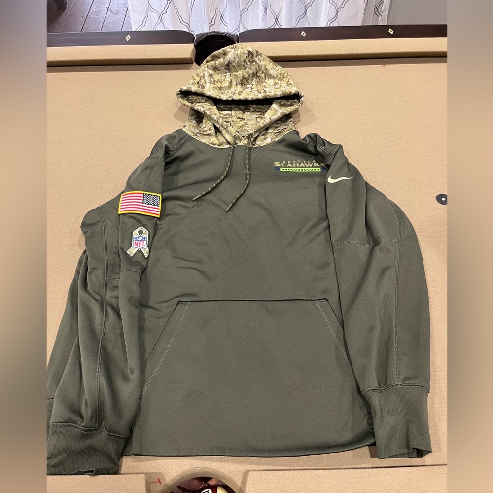 Seattle Seahawks NFL sweatshirt